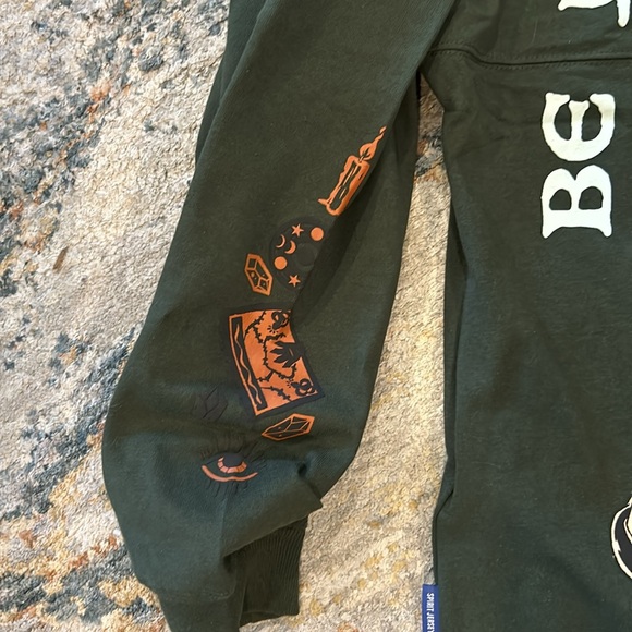 Disney’s Halloween green spirit jersey Hocus Pocus size medium see pics - Picture 6 of 9